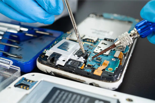 Signs You Need iPhone Motherboard Replacement