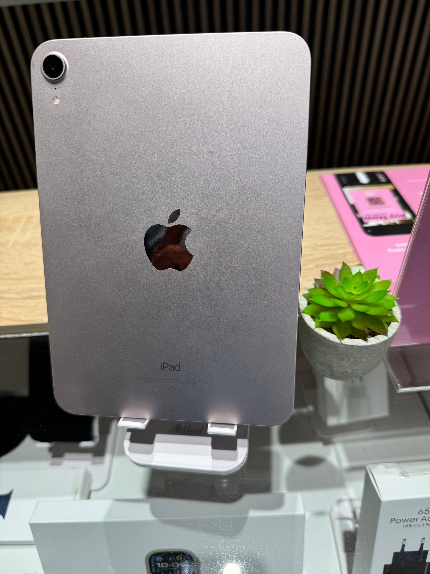 iPad mini | 6th Gen | WiFi 64GB