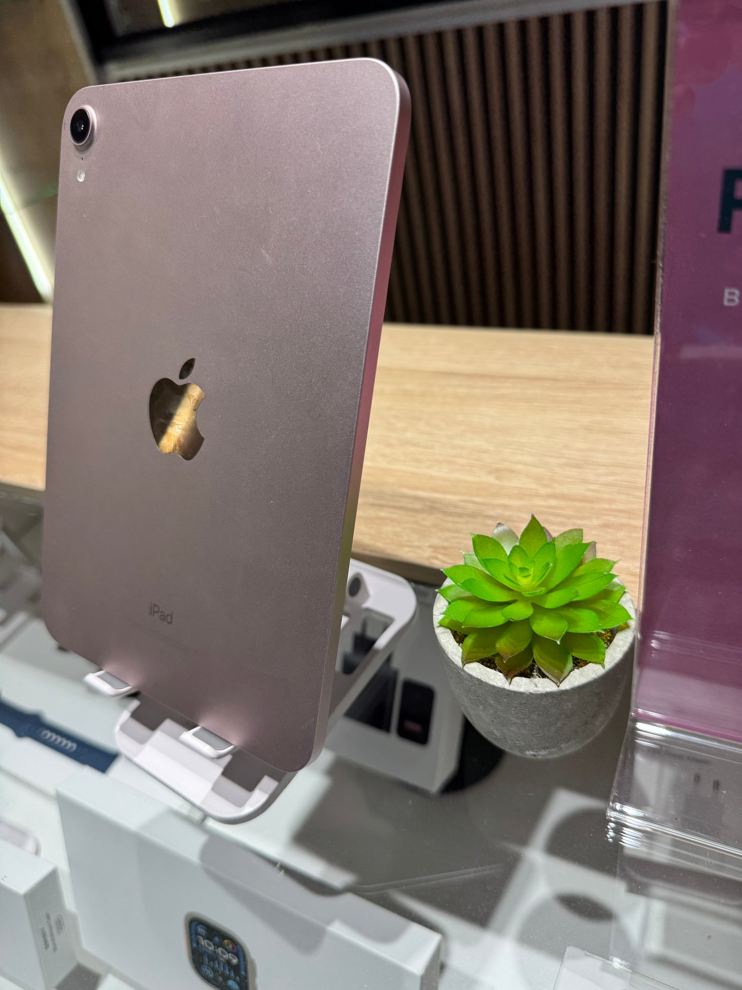 iPad mini | 6th Gen | WiFi 64GB